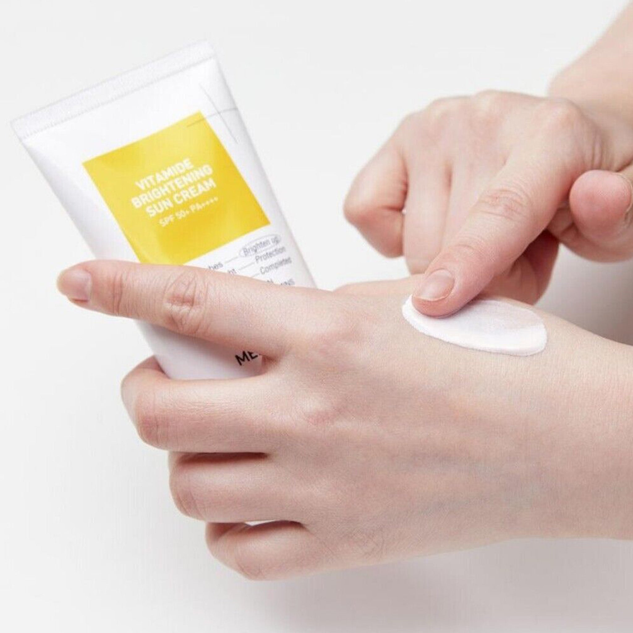 美迪惠爾 維他命亮白防藍光防曬乳 (SPF50+ PA++++)